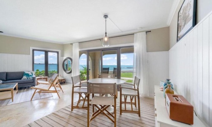Seven Mile Beach Apartment | George Town Villas 118