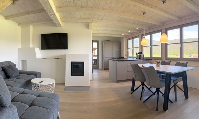 Kruen Condo | Geräumige, neu Gebaute Maisonette-wohnung, 85qm, mit Vielen Annehmlichkeiten