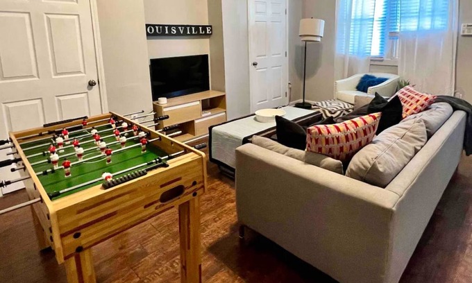 Germantown House | Germantown Gem - Two Apartments Under One Roof
