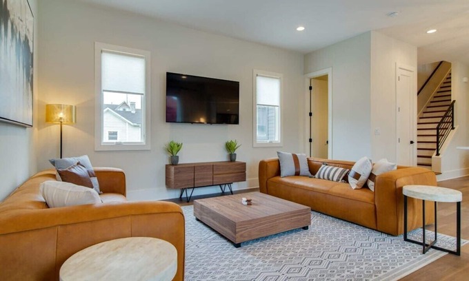 Germantown House | Germantown Luxury Homes with Rooftop Decks