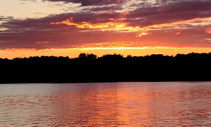 Wautoma Cottage | Get away for fishing, boating, golfing and relaxing