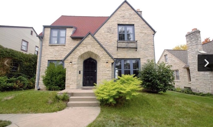 Milwaukee House | Get Cozy and Stay Awhile