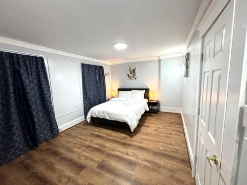 Niagara Falls House | Getaway at Falls-3 Beds-Slips 6