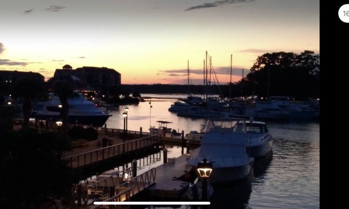Shelter Cove Apartment | Getaway at Shelter Cove Marina