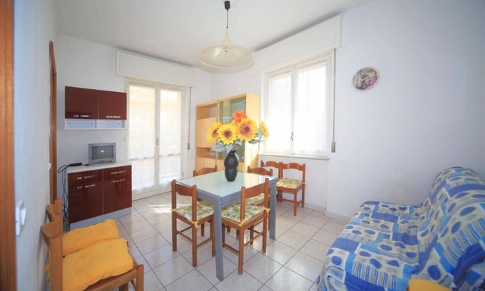 Borghetto Santo Spirito Apartment | Giardini 13 Int 9 - Two Bedroom Apartment, Sleeps 6