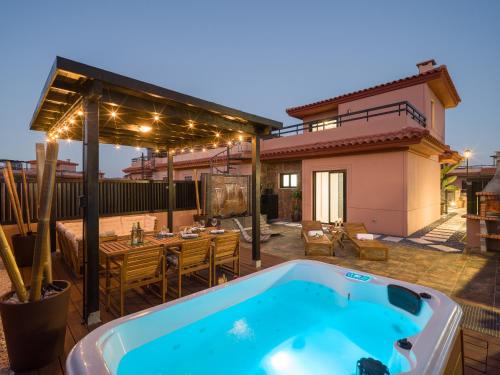 La Oliva Villa | Giraud I - Luxurious secluded villa next to the sea