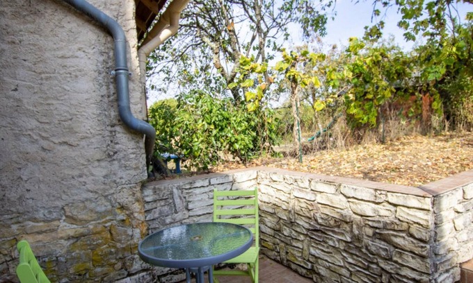 Saint-Pantaly-d'Ans Cottage | Gite Cubjac-Auvézère-Val d'Ans, 1 bedroom, 2 persons