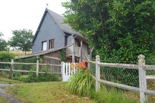 Lessard-et-le-Chene House | Gite De Campagne