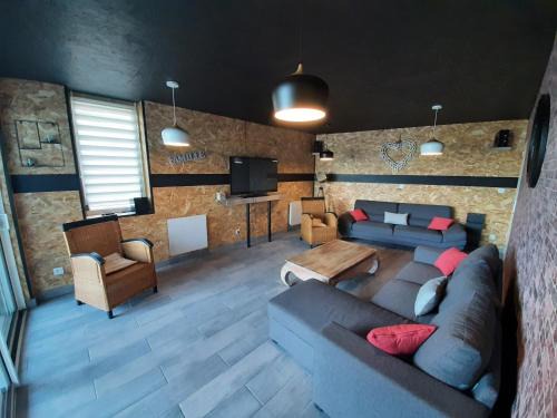Chambretaud House | gite des mariés à 7mn du puy du F0U