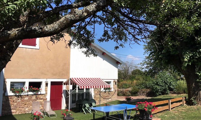 Fenneviller Cottage | Gite in the Lacs de Pierre-PercÈe country