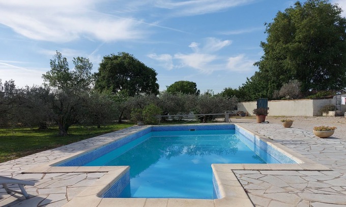 Arles House | Gite "les Alouettes"