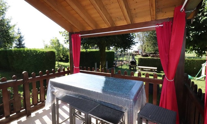 Pleaux Cottage | Gite Pleaux, 2 bedrooms, 5 persons