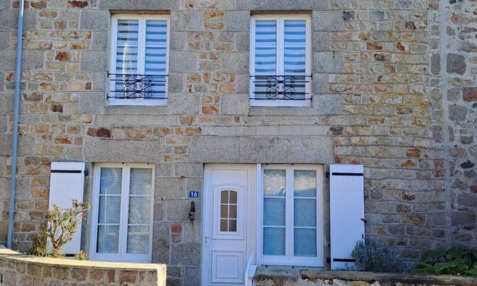 Reville Cottage | Gite Réville, 2 bedrooms, 4 persons