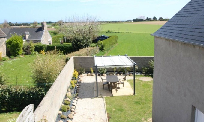 Reville Cottage | Gite Réville, 3 bedrooms, 6 persons