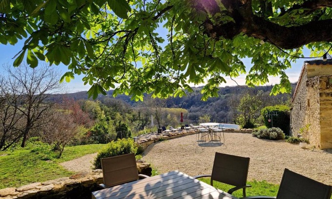 Saint-Crepin-et-Carlucet Cottage | Gite Saint-Crépin-et-Carlucet, 3 bedrooms, 6 persons