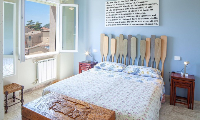 Levanto Apartment | Giulia 2, Levanto - for 4, in centre, 5 minutes from beach and station to Cinque Terre