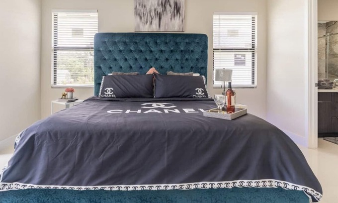 West Palm Beach House | Glamorous 3 bedroom