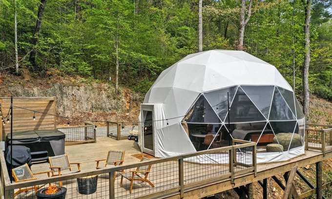 Cherry Log House | Glamp Blue Ridge - Dome 4. Escape to a dome on the falls
