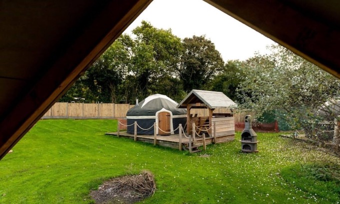 Cromer RV Rental | Glamping luxury Four Person Mongolian yurt - Binham Blue