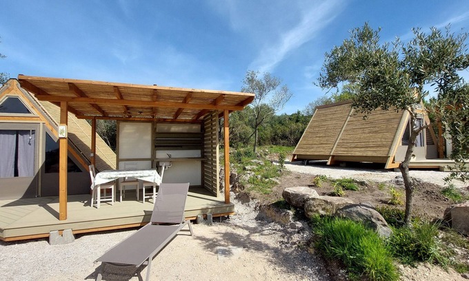 San Vincenzo Cabin | GLAMPING TENT IL GINEPRO Farmhouse Villa Oliveta