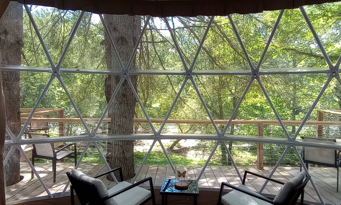 Sutton Resort | GlampOut Resort - Elk River