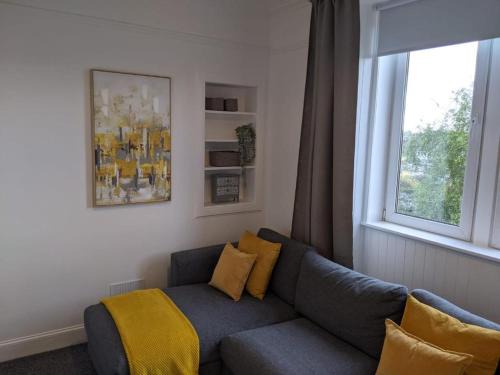 Dunfermline Apartment | Glenclova - No 5 Bellyeoman, bright two bedroom apartment