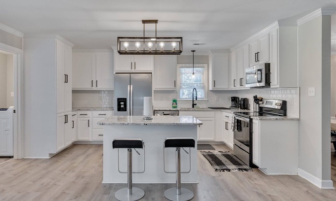 Durham House | Glenco 3br Rtp @ Brier Creek 3 Bedroom Home by Quantum Suites