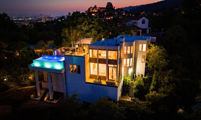 Hollywood Hills Apartment | Glencoe