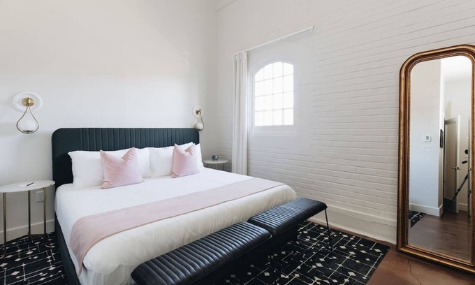 Tyler Park Hotel | Glenmary Suite 204 at The Bellwether Hotel