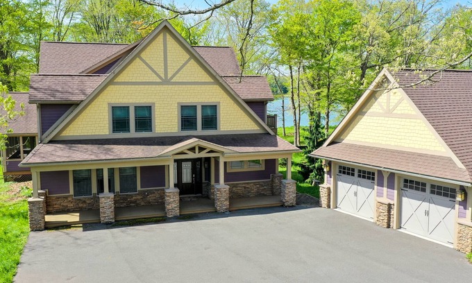 Waterfront Greens House | Glenwood Cove | Lake Access + High End Finishes