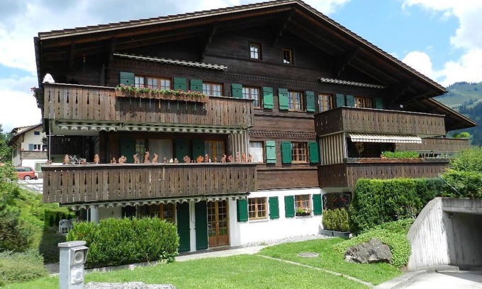 Zweisimmen Apartment | Gletscherhorn II (Tapia) by Interhome
