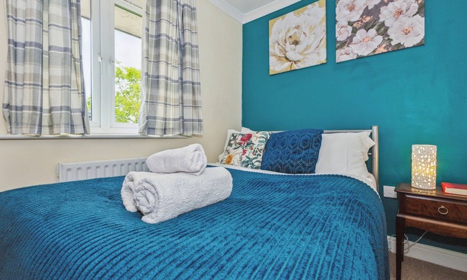 Hatfield Apartment | Global Boutique Relocation Ltd 2Bed -free parking