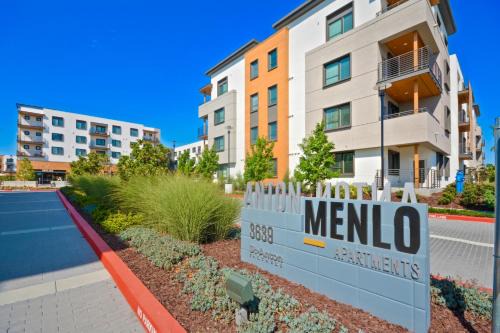 Menlo Park Apartment | Global Luxury Suites in Menlo Park