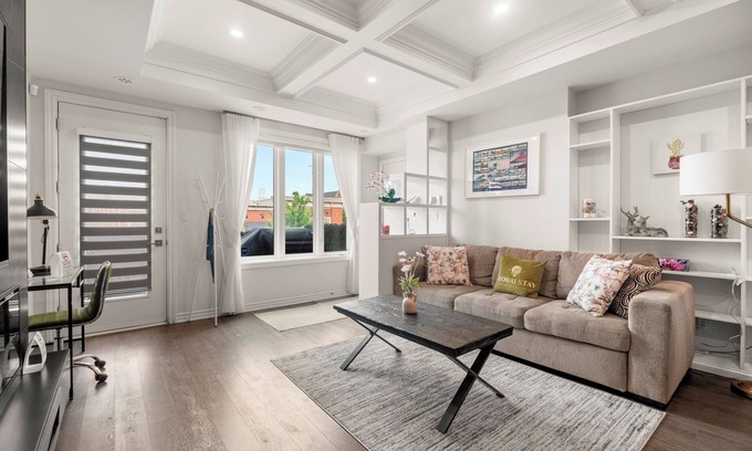 Saint Clair West Village Apartment | GLOBALSTAY Luxury Townhouse Minutes Away From Waterfront
