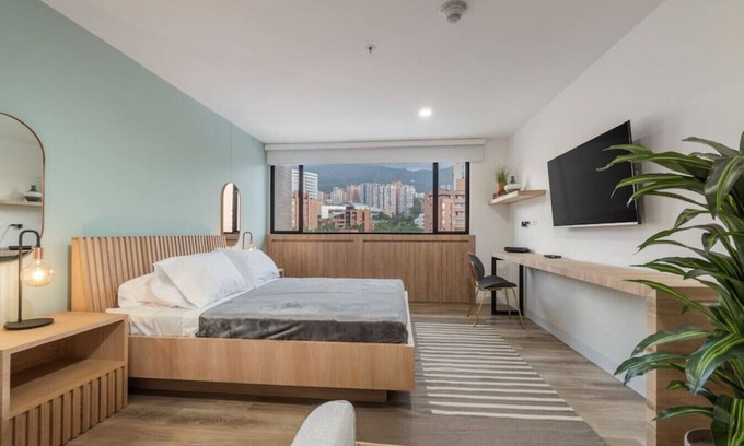 La Aguacatala Apartment | Go Living 914 · Luxury loft Apt with kitchenette &AC by HOUSY HOST