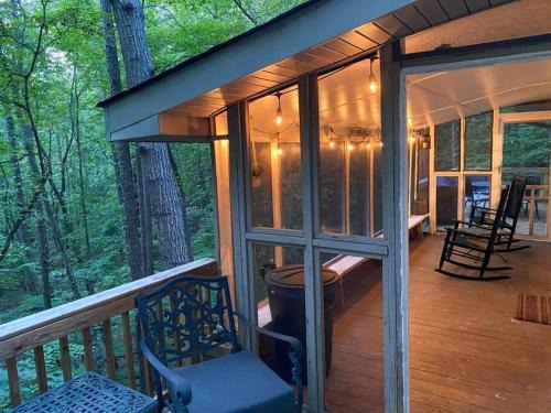 Dahlonega House | Gold Dust Delight - Cozy Cottage In The Woods