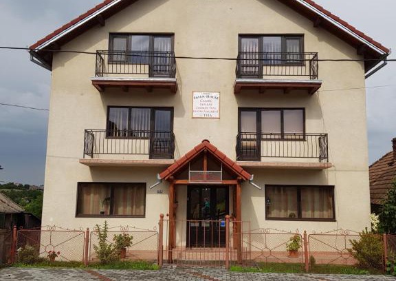 Tureni House | Gold Fayen House Cheile Turului