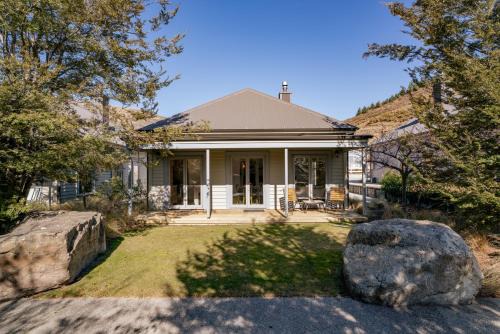 Cardrona House | Gold Rush Chalet - Cardrona Holiday Home