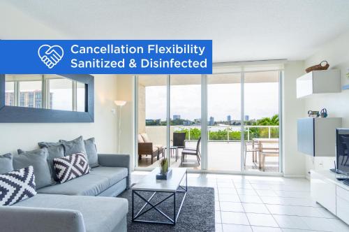 Sunny Isles Beach Apartment | Golden Bay 302