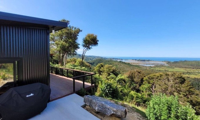 Parapara House | Golden Bay Heights - Luxury Accommodation