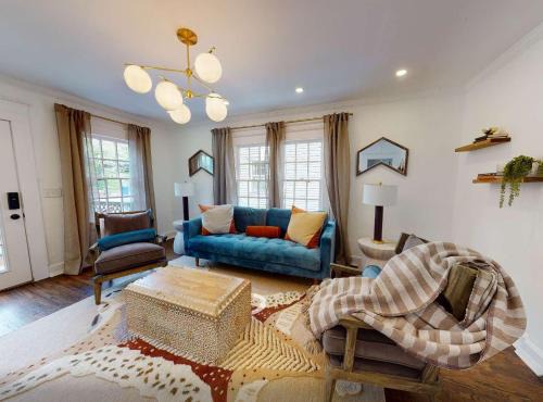 Inman Park Apartment | Golden Gazelle