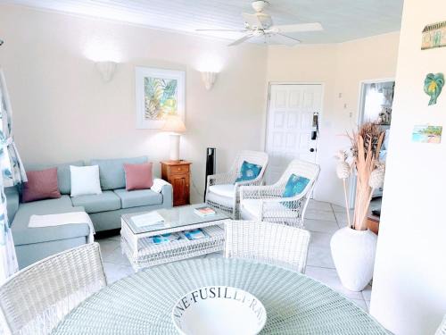 Sunset Crest Apartment | Golden View No 122
