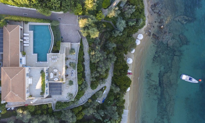 Agia Paraskevi Villa | Goldie 5-Bedroom Beachfront Villa Skiathos