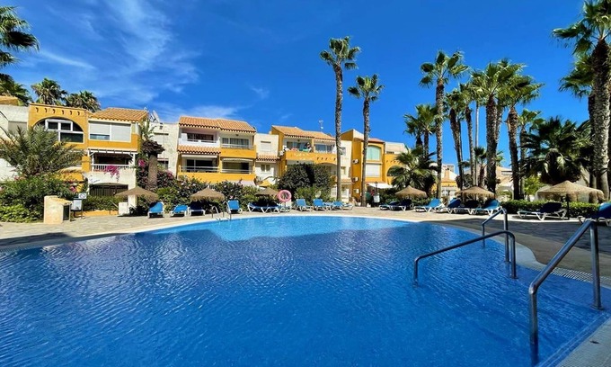 Roquetas de Mar House | Golf & Beachside Getaway