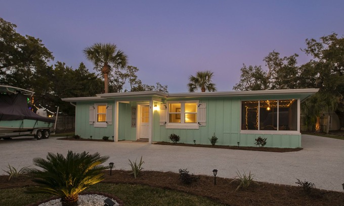 Olde Town House | Golf Cart, Newley Remodeled, Great Location in Bluffton!