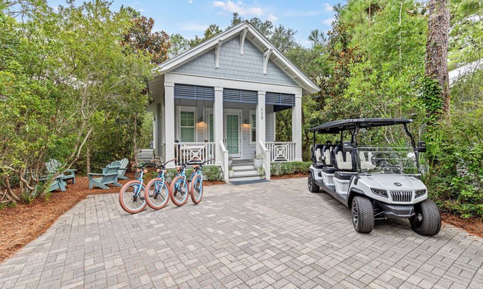 Hammocks of Seagrove House | Golf Cart ~ Two Community Pools ~ Close to Seaside ~ Fully Stocked Kitchen
