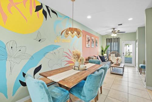 Port Aransas House | Golf Cart - Walk to Beach - Pool - Pets - Floor BR