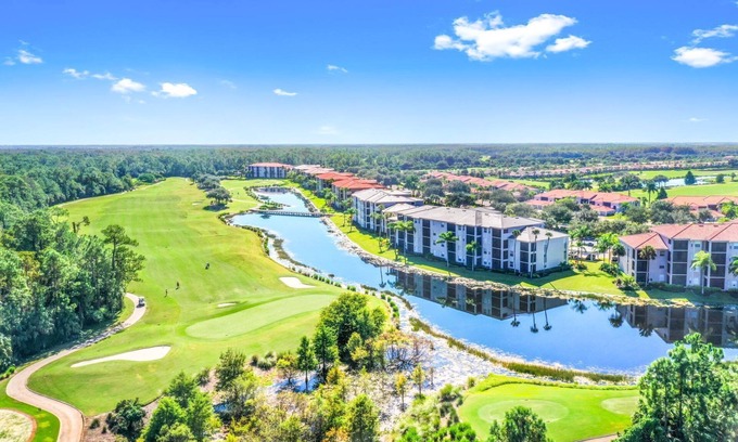 Naples Condo | Golf Condo Newly renovated and furnished. Heritage Bay CC of Naples. 2025/2026