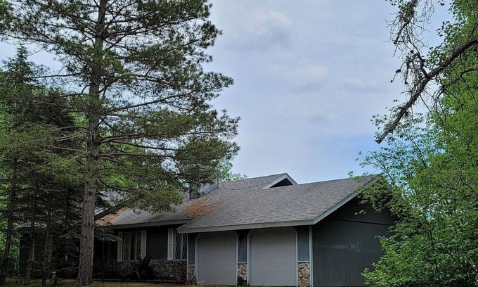 Harshaw House | Golf Course Bungalow! Hole 16 - Stay & Play ⛳