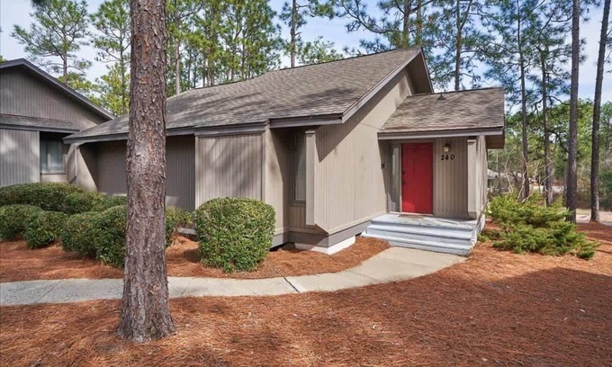 Pinehurst House | Golf Course Townhome with Scenic Views